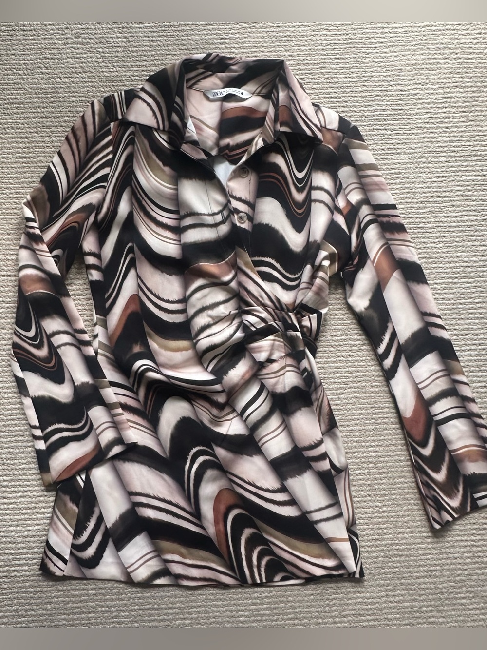 Zara size S Abstract Swirl Button-Down Top in Black, Cream & Brown